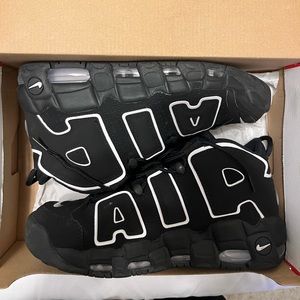 Black & white uptempos size 9 Mens great condition still!!!